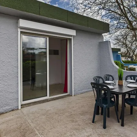 3 Pieces Climatise Avec Terrasse Et Parking Prive A - Fr-1-326-813 شقة *