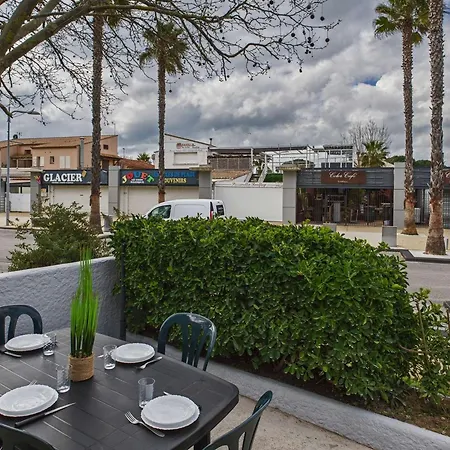 3 Pieces Climatise Avec Terrasse Et Parking Prive A - Fr-1-326-813 * Marseillan (Herault)